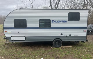2021 Gulf Stream Enlighten 18BH