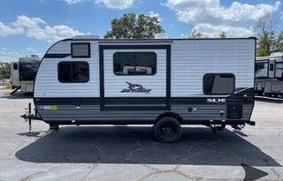 2024 Jayco Flight 184BH - Easy to Tow! (1of2)