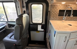 2022 Holiday Rambler Vacationer 35K