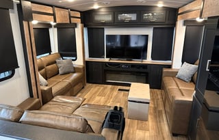 Keystone RV Outback 341RD, Luxurious camping!