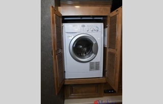 2018 Thor Motor Coach Miramar 37.1