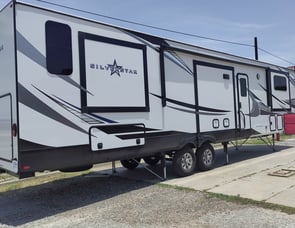 Highland Ridge RV Silverstar Limited SF295BHS