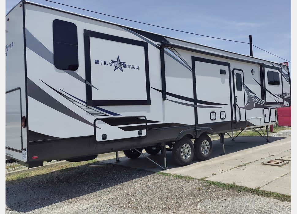 Fifth Wheel rentals in Seadrift