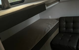 2025 Salem cruise lite - king bed with bunk beds!