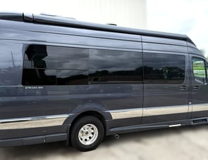 Grech RV Strada-ion Lounge