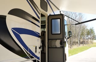 BRAND NEW Family Friendly Class A RV, Sleeps 8