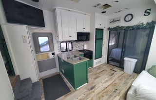 2011 Heartland Cyclone 300C