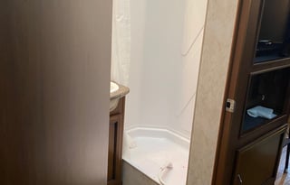 Adventure-Ready Bunkhouse RV – Sleeps 8