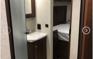 BELLA-Sleep 8 - 10 2018 Forest River Sunseeker RV