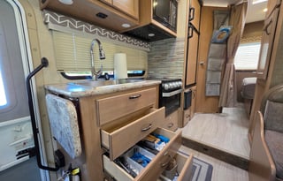 2019 Thor Motor Coach Daybreak 22DB