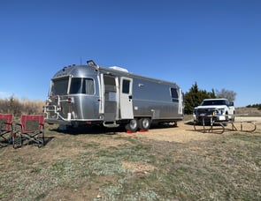 Airstream RV Globetrotter 27FB