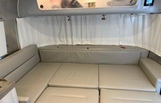 Meet Leona! 2025 Airstream International 28 Twin