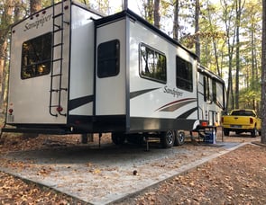 Forest River RV Sandpiper 371REBH