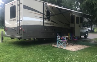 **Arctic Package** Ms Winnie (SLEEPS 10) FOR SALE