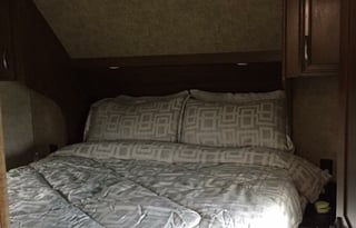 2017 Sandpiper 32 clubhouse