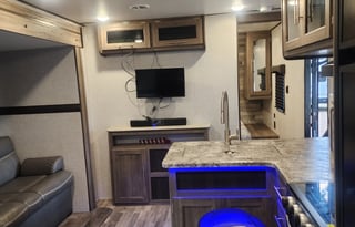 2021 CrossRoads RV Zinger Lite