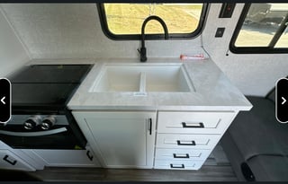 Family Jayco RV sleeps 10