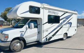 2025 Thor Freedom Elite - Home-like amenities!