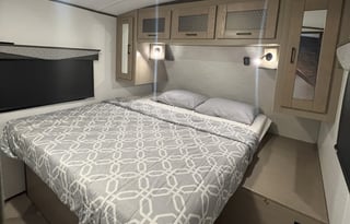 2021 Cruiser Twilight Signature TWS 3300