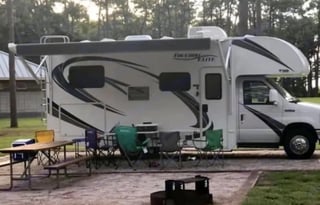 Compact Class C- Sleeps 6  - 2019 Coachmen Freedom