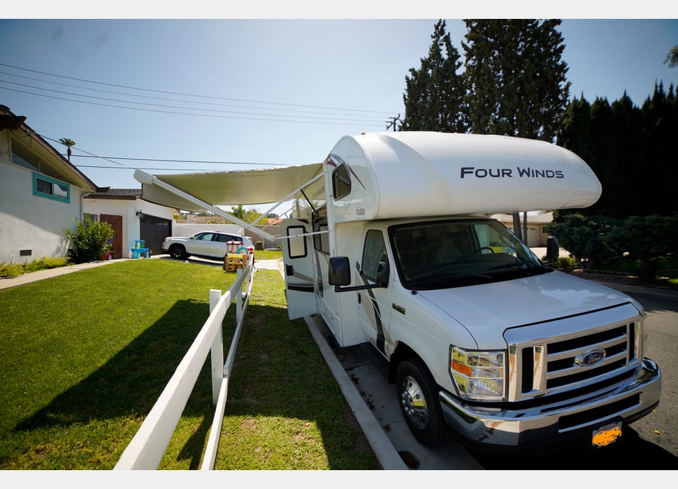 Class C Motor Home rentals in Corona