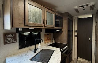 2022 Venture RV Sonic - Family friendly!