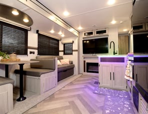 CrossRoads RV Zinger ZR390DB