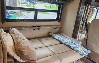 2018 THOR Motor Coach 30.3 Class A