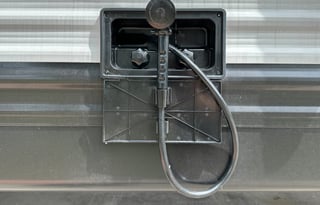 SLEEPS 6 + Outdoor fridge & Grill