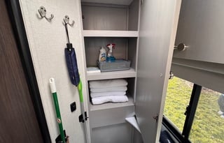 2026 31ft Coachmen 29KB - Sleeps 8