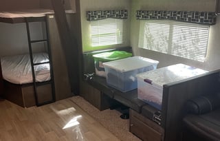 30ft family size getaway/evacuation camper