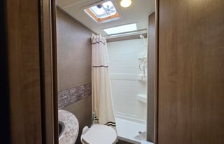 2019 Thor Motor Coach Daybreak 22DB