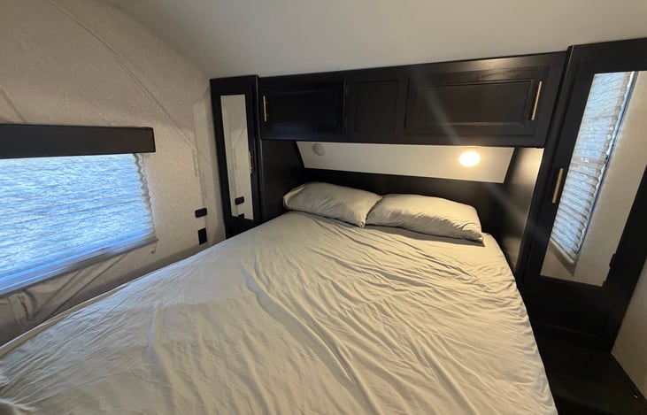 Private room with queen bed