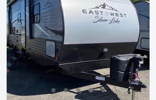 2019 EAST TO WEST Della Terra 27 K2D