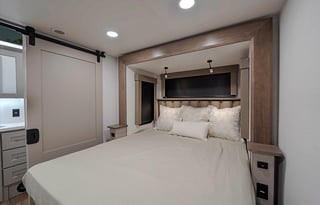 Bayou Betsy's pet and parents paradise