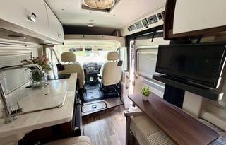 Winnebago Travato 59KL