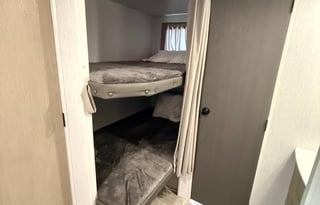 Family Oasis - 31 Ft Immaculate Camper Sleeps 8