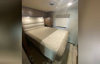 2021 Winnebago Vista 31B