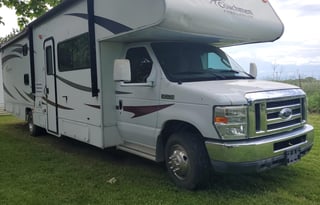 32ft Coachmen – Family Friendly, newly remodeled!
