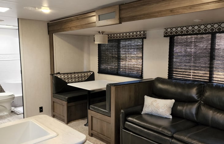 Relax on the couch or enjoy a good dinner around the table!