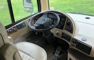 2005 Fleetwood Discovery 39S