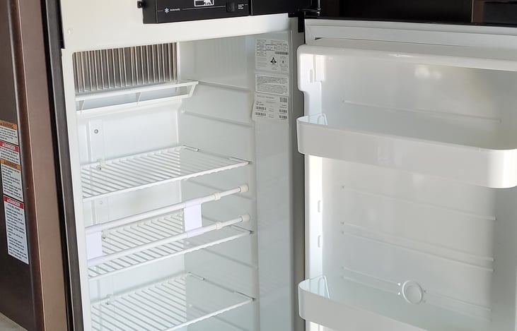 Spacious fridge and freezer