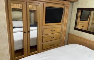 2009 Damon Challenger 376