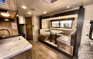 Modern Wolf Pup Bunkhouse - Perfect for Colorado!