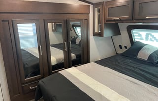 2021 Dutchmen Atlas "BUNK House" Fifth Wheel