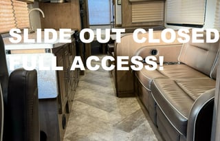 "Right Size" Class A. Sleeps 7 & Easy to Drive