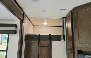 Family Fun Starts Here Spacious 5th Wheel Camper!