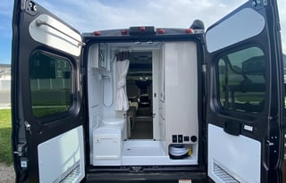 Dora the Explorer 2022 Thor MotorCoach Rize 18M