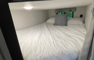 The Perfect Glamping Getaway! 3bds, TWO bathrooms!