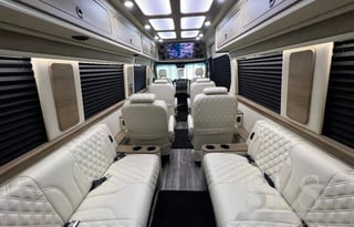 2024 Midwest Automotive Designs Daycruiser D6